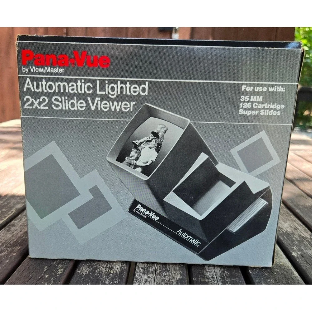 Vintage Pana-Vue Automatic Lighted 2x2 Slide Viewer View-Master Tyco Boxed